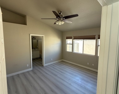 3909 Broad Meadow Court - Photo Thumbnail 3