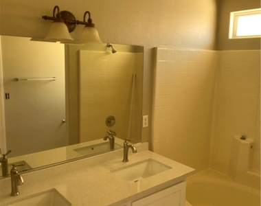 3909 Broad Meadow Court - Photo Thumbnail 8