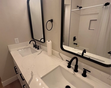 1408 N Jones Boulevard - Photo Thumbnail 5