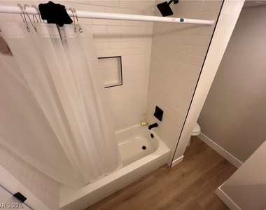 1408 N Jones Boulevard - Photo Thumbnail 6