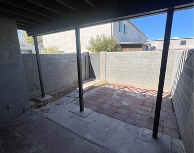 1408 N Jones Boulevard - Photo Thumbnail 11