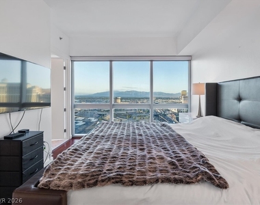 4471 Dean Martin Drive - Photo Thumbnail 18