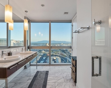 4471 Dean Martin Drive - Photo Thumbnail 19