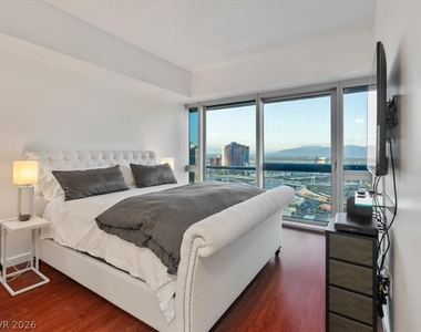 4471 Dean Martin Drive - Photo Thumbnail 26