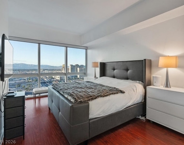 4471 Dean Martin Drive - Photo Thumbnail 17