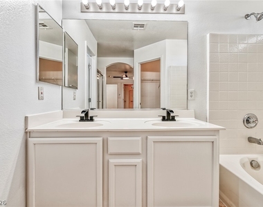 916 Shining Rose Place - Photo Thumbnail 29