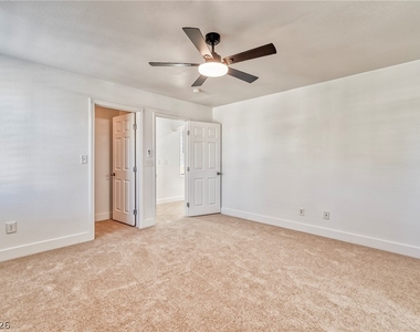 916 Shining Rose Place - Photo Thumbnail 23