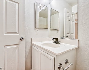 916 Shining Rose Place - Photo Thumbnail 36