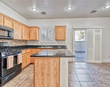 916 Shining Rose Place - Photo Thumbnail 16