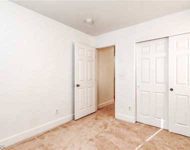 916 Shining Rose Place - Photo Thumbnail 43