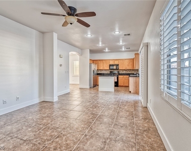 916 Shining Rose Place - Photo Thumbnail 8