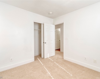 916 Shining Rose Place - Photo Thumbnail 34