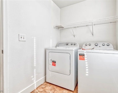 916 Shining Rose Place - Photo Thumbnail 45