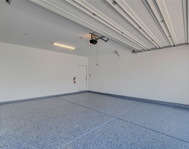 275 Callen Falls Avenue - Photo Thumbnail 27