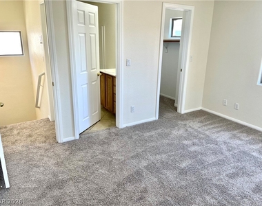8233 Strawberry Spring Street - Photo Thumbnail 14