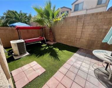 8233 Strawberry Spring Street - Photo Thumbnail 5