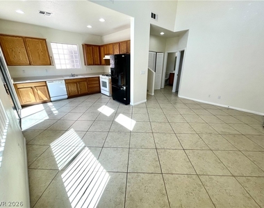 8233 Strawberry Spring Street - Photo Thumbnail 16