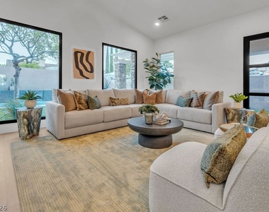 11468 Snow Creek Avenue - Photo Thumbnail 20