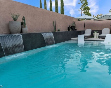 11468 Snow Creek Avenue - Photo Thumbnail 17