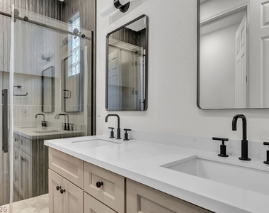 11468 Snow Creek Avenue - Photo Thumbnail 47