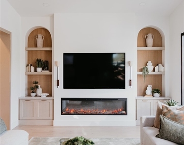 11468 Snow Creek Avenue - Photo Thumbnail 5