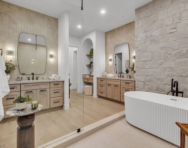 11468 Snow Creek Avenue - Photo Thumbnail 30