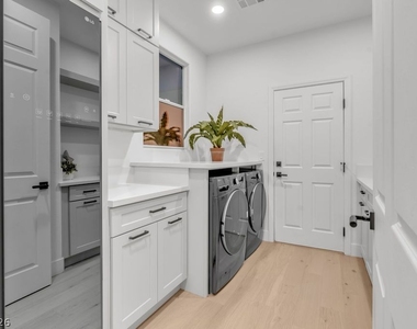 11468 Snow Creek Avenue - Photo Thumbnail 52