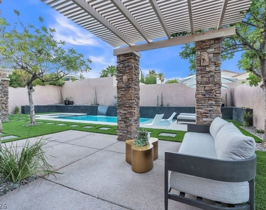 11468 Snow Creek Avenue - Photo Thumbnail 8