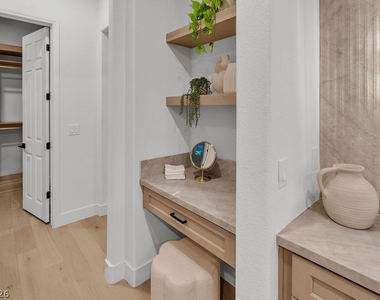 11468 Snow Creek Avenue - Photo Thumbnail 32