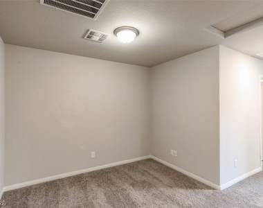 7416 Sunray Point Street - Photo Thumbnail 16