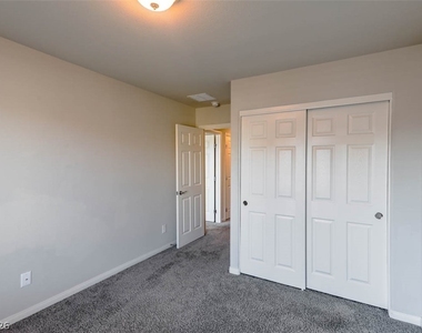 7416 Sunray Point Street - Photo Thumbnail 22