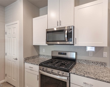 7416 Sunray Point Street - Photo Thumbnail 8