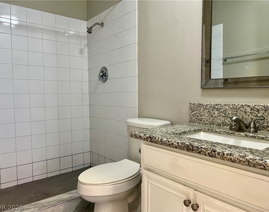 5576 W Rochelle Avenue - Photo Thumbnail 14