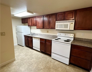 4470 Sandy River Drive - Photo Thumbnail 4