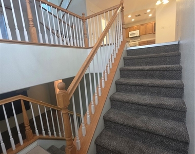 6485 Abbotsford House Court - Photo Thumbnail 11