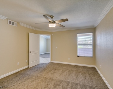 1150 N Buffalo Drive - Photo Thumbnail 34