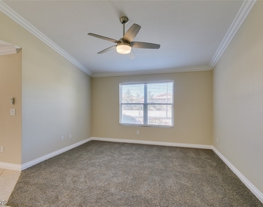 1150 N Buffalo Drive - Photo Thumbnail 5