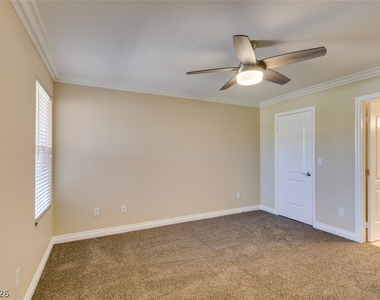 1150 N Buffalo Drive - Photo Thumbnail 32