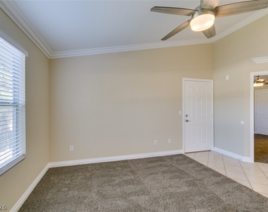 1150 N Buffalo Drive - Photo Thumbnail 10