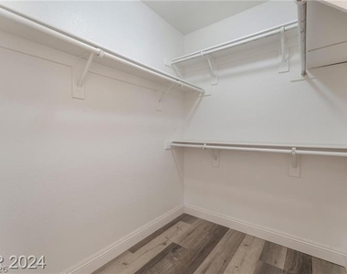 4355 Holden Street - Photo Thumbnail 14