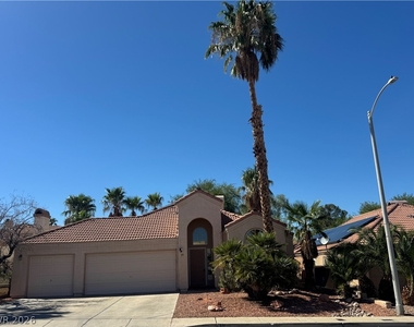 19 Sandwedge Drive - Photo Thumbnail 1