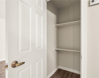 5163 Indian River Drive - Photo Thumbnail 18