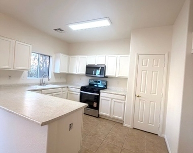2724 Brill Street - Photo Thumbnail 9