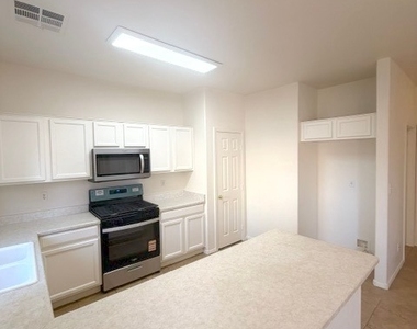 2724 Brill Street - Photo Thumbnail 10