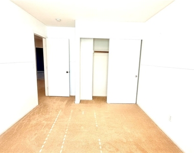 144 Temple Wood Court - Photo Thumbnail 16