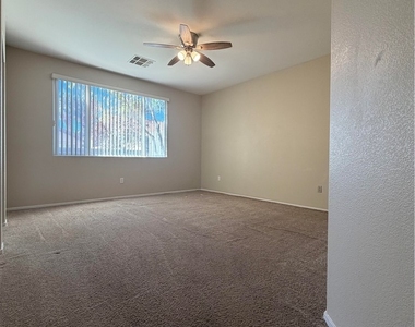 10669 Angel Dreams Avenue - Photo Thumbnail 9
