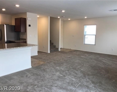 7576 Slipper Orchid Street - Photo Thumbnail 3