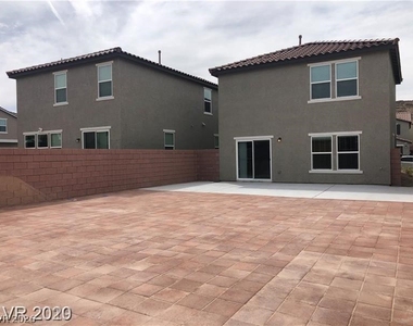 7576 Slipper Orchid Street - Photo Thumbnail 16