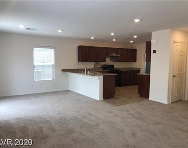 7576 Slipper Orchid Street - Photo Thumbnail 2