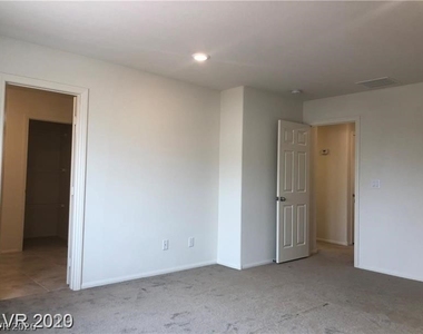 7576 Slipper Orchid Street - Photo Thumbnail 6